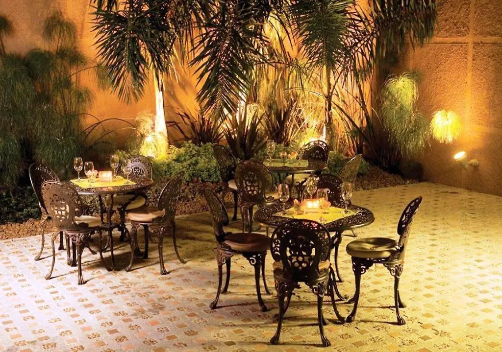 Hotel Alameda De La 10 メデジン