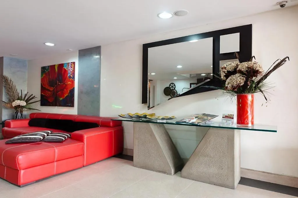 Hotel Alameda De La 10 メデジン