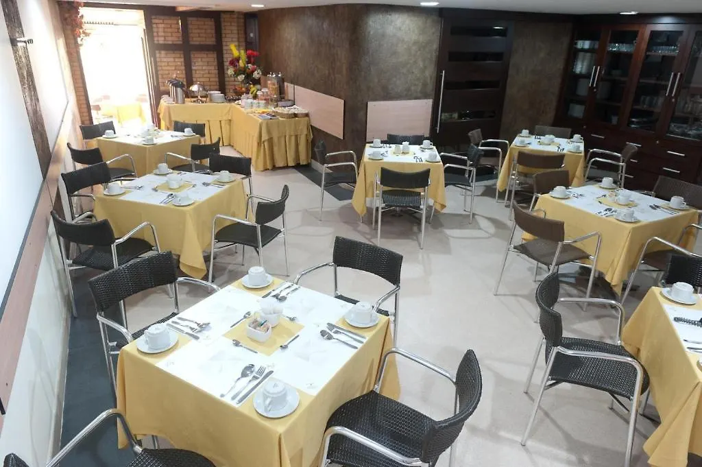 Hotel Alameda De La 10 メデジン