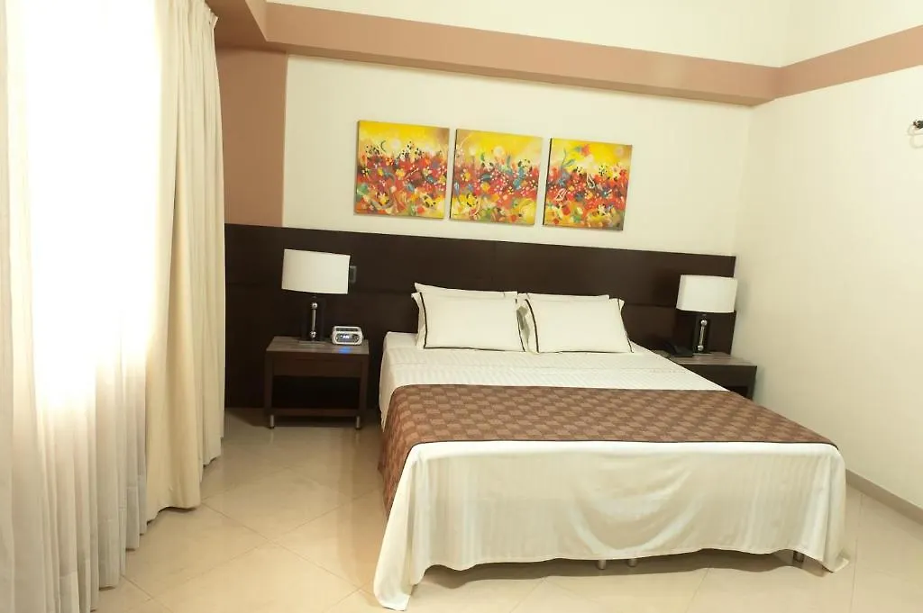 Hotel Alameda De La 10 メデジン